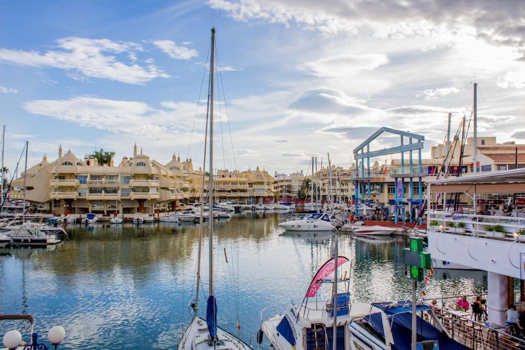 Puerto Marina Luxury 2Bdr Apartment With Sea View 贝纳尔马德纳 外观 照片