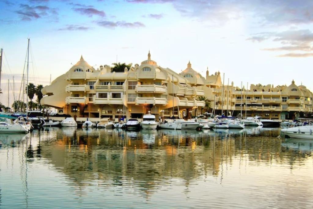 Puerto Marina Luxury 2Bdr Apartment With Sea View 贝纳尔马德纳 外观 照片