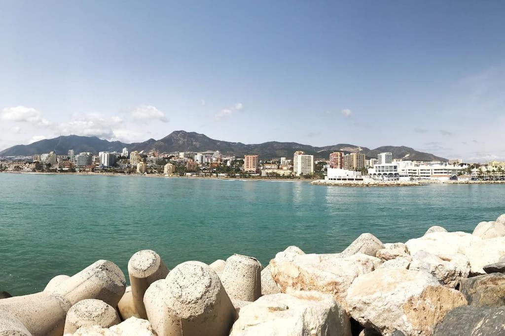 Puerto Marina Luxury 2Bdr Apartment With Sea View 贝纳尔马德纳 外观 照片